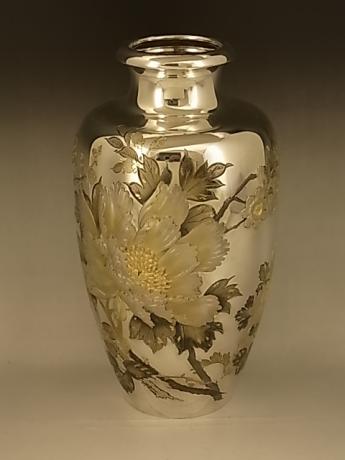 JAPANESE MID 20TH CENTURY PURE SILVER VASE WITH FLORAL DESIGN<br><font color=red><b>SOLD</b></font>