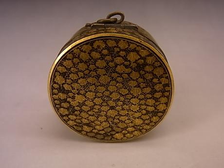 JAPANESE MEIJI PERIOD KOMAI IRON ROUND HINGED BOX<br><font color=red><b>SOLD</b></font>