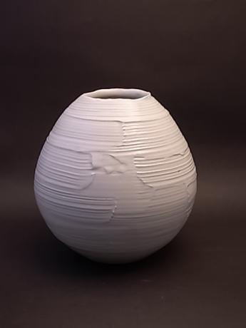 JAPANESE  LATE  20TH-EARLY 21ST CENTURY VASE BY ASAMI RYUZO <br><font color=red><b>SOLD</b></font> 