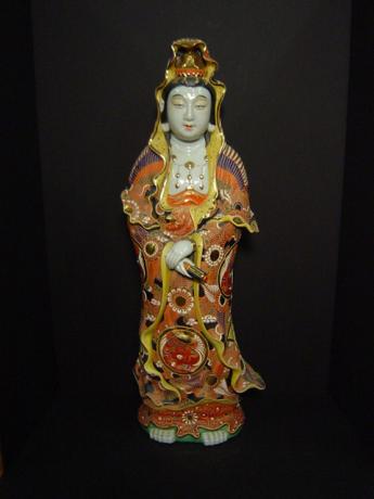 EARLY 20TH CENTURY KUTANI KANNON FIGURE<br><font color=red><b>SOLD</b></font>