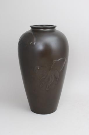 JAPANESE EARLY 20TH CENTURY BRONZE VASE WITH GOLDFISH DESIGN BY SHIRYU<br><font color=red><b>SOLD</b></font>