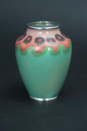 JAPANESE EARLY 20TH CENTURY MINIATURE CLOISONNE VASE BY HATTORI TADASABURO<br><font color=red><b>SOLD</b></font> 