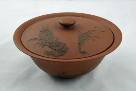 JAPANESE EARLY 20TH CENTURY TERRA COTTA BOWL WITH LID BY KYOHOU