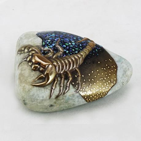 Japanese Lacquered Natural Stone Bunchin - Scorpion Design by Okada Shihoh (1948-2022)