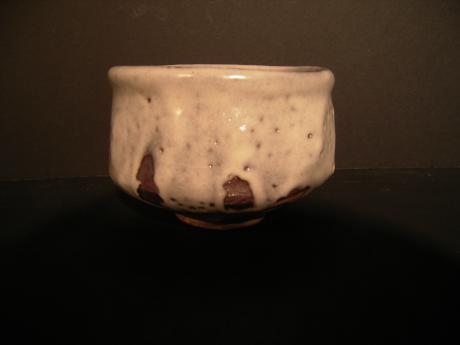JAPANESE EARLY 20TH CENTURY GRAY SHINO TEA BOWL<br><font color=red><b>SOLD</b></font>