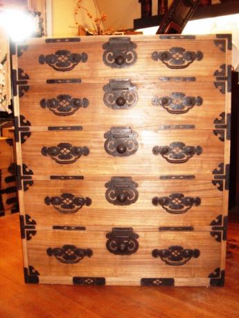 JAPANESE SINGLE KIRIWOOD MATSUMOTO TANSU CHEST<br><font color=red><b>SOLD</b></font>