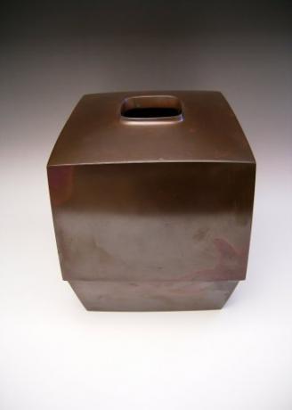 JAPANESE 20TH CENTURY BRONZE VASE BY HASUDA SHUGORO<br><font color=red><b>SOLD</b></font> 