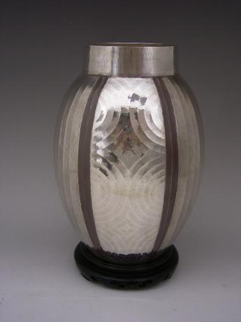JAPANESE MID 20TH CENTURY SILVER VASE WITH HAMMERED DESIGN BY SHOBIDO<br><font color=red><b>SOLD</b></font>